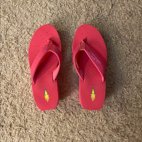 Volatile flip flops